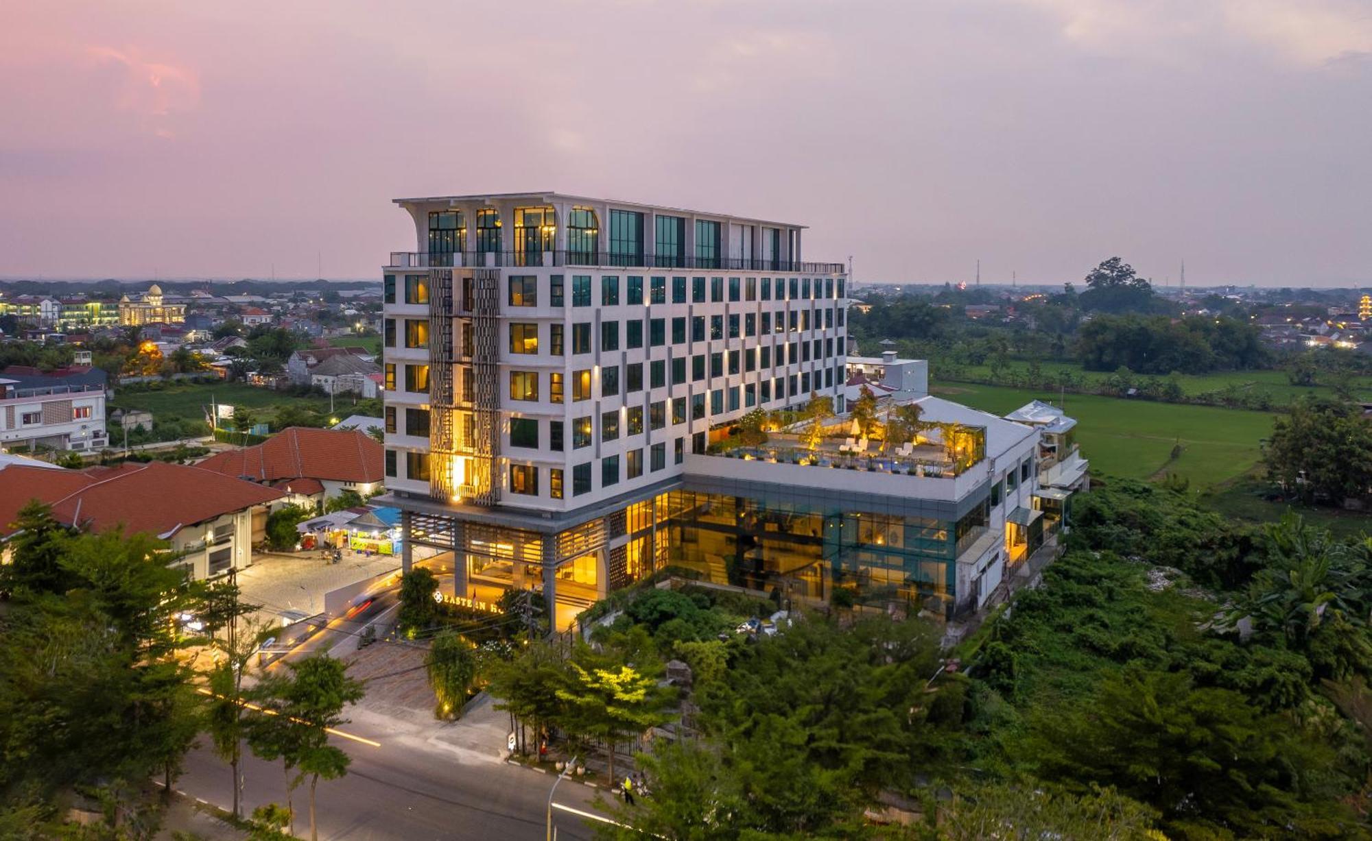 Hotel Eastern Bojonegoro Exterior foto